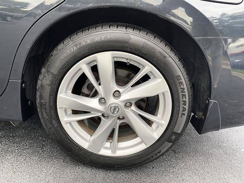 Used 2015 Nissan Altima 2.5 SV w/ Convenience Package FWD image 24