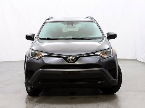 Used 2017 Toyota RAV4 LE image 5
