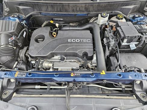 Used 2021 Chevrolet Equinox LT FWD image 36