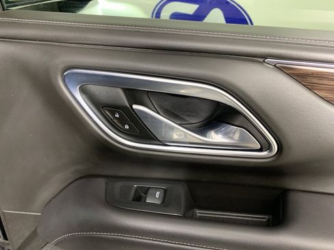 Used 2021 Chevrolet Tahoe LT w/ Luxury Package image 39