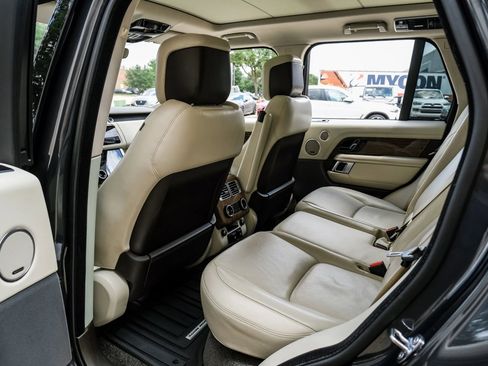 Used 2019 Land Rover Range Rover Supercharged AWD/4WD image 36