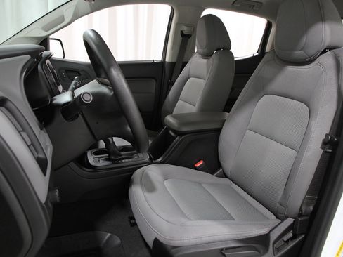 Certified 2022 Chevrolet Colorado W/T w/ WT Convenience Package image 5