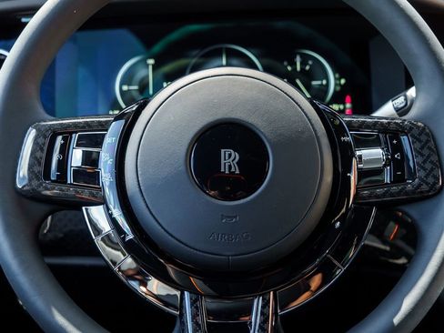 Used 2025 Rolls-Royce Cullinan Black Badge AWD/4WD image 33
