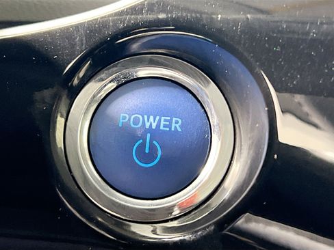 Used 2022 Toyota Prius XLE image 24