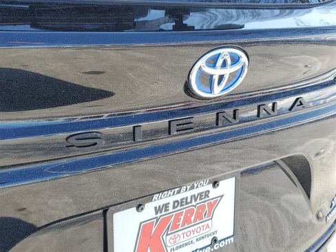 Certified 2022 Toyota Sienna XLE w/ XLE Plus Package image 7