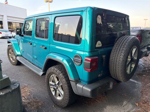 Used 2020 Jeep Wrangler Unlimited Sahara w/ Dual Top Group AWD/4WD image 4