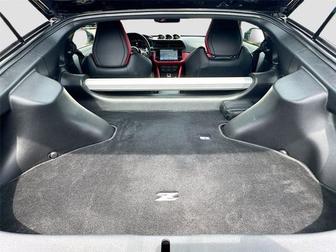 Used 2024 Nissan Z Performance w/ Floor Mat Package image 25