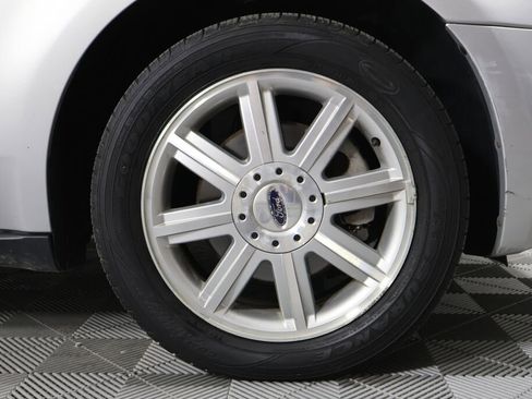 Used 2005 Ford Five Hundred Limited image 6