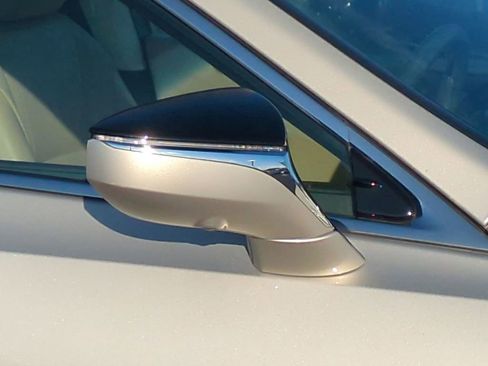 Used 2019 Lexus ES 350 Ultra Luxury image 12