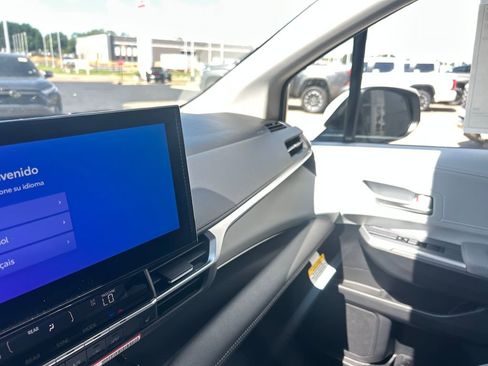 New 2026 Toyota Sienna XLE FWD image 16