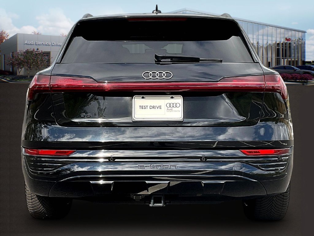 Used 2024 Audi Q8 e-tron Premium Plus w/ Premium Plus Package AWD/4WD image 6