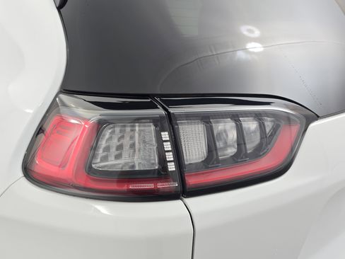 Used 2022 Jeep Cherokee Latitude Lux w/ Sun & Sound Group AWD/4WD image 33