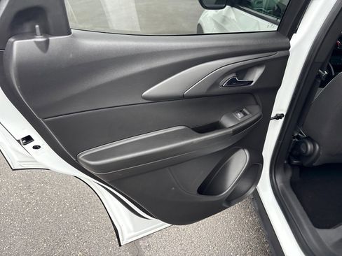 Used 2024 Chevrolet TrailBlazer LT image 27