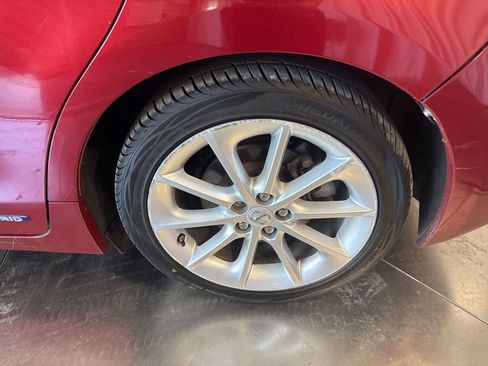 Used 2012 Lexus CT 200h Premium FWD image 9