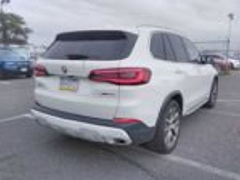 Used 2023 BMW X5 xDrive40i AWD/4WD image 2