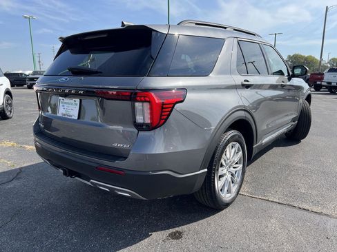 New 2025 Ford Explorer Active w/ Active Comfort Package image 4