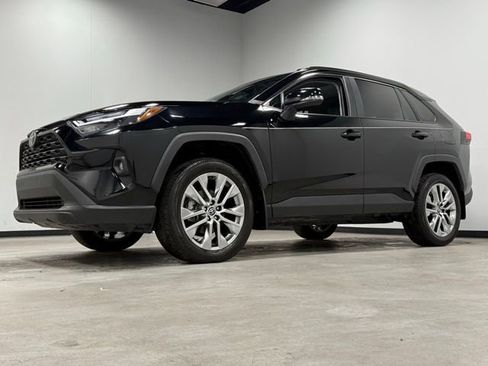 Used 2024 Toyota RAV4 XLE Premium image 5