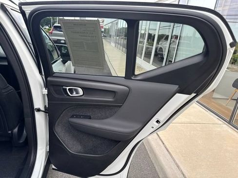 Certified 2025 Volvo XC40 B5 Plus AWD/4WD image 12