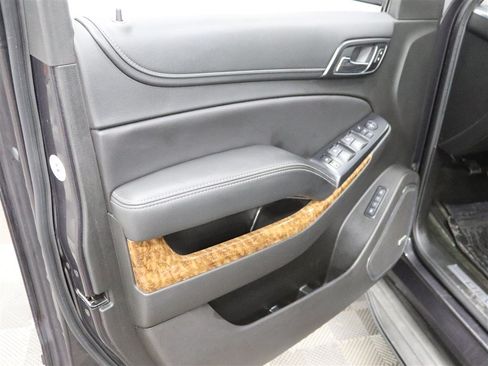 Used 2018 Chevrolet Tahoe Premier AWD/4WD image 15