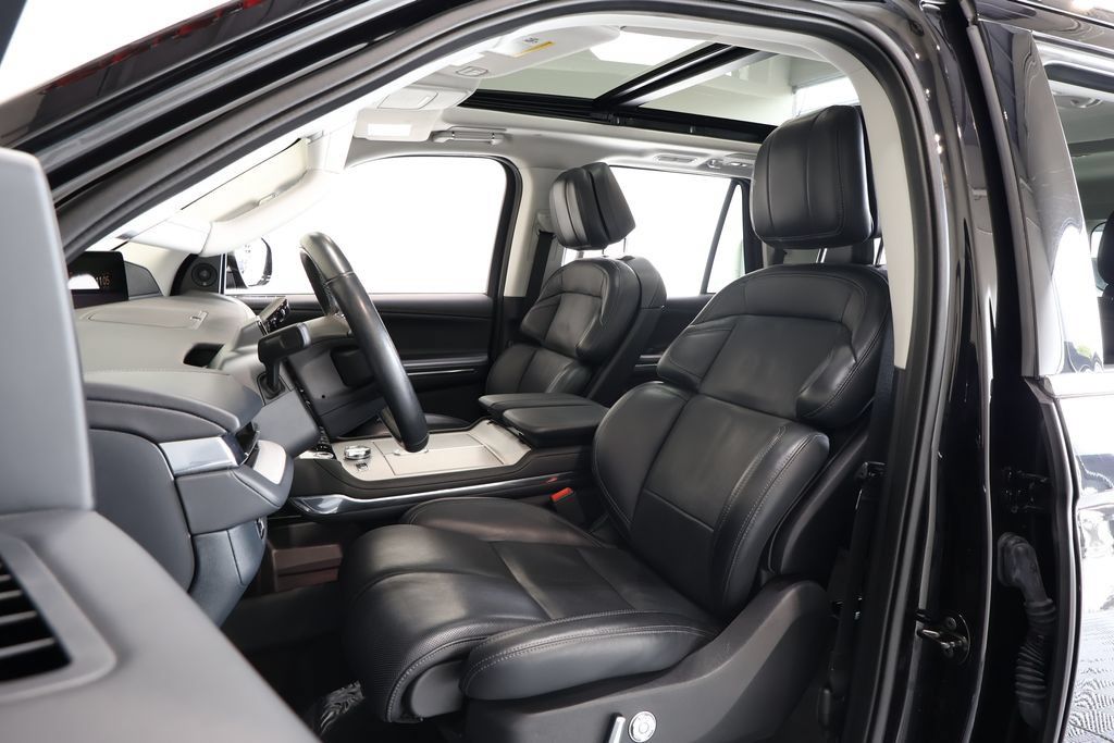 Used 2025 Lincoln Navigator L Reserve AWD/4WD image 20