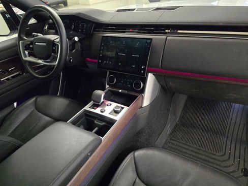Used 2023 Land Rover Range Rover Long Wheelbase SE AWD/4WD image 10