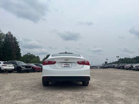 Used 2023 Chevrolet Malibu LS FWD image 11
