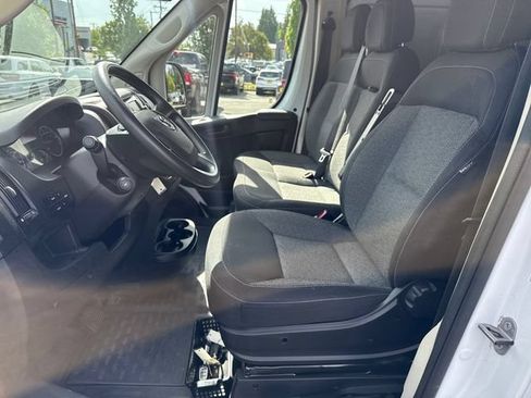 Used 2021 RAM ProMaster 2500 w/ Convenience Group FWD image 15