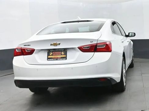 Used 2025 Chevrolet Malibu LT FWD image 8