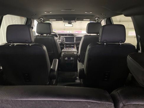 Used 2022 GMC Yukon XL Denali AWD/4WD image 22