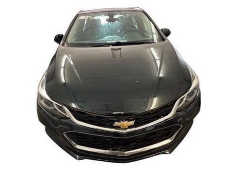 Used 2017 Chevrolet Cruze LT w/ Convenience Package FWD image 9