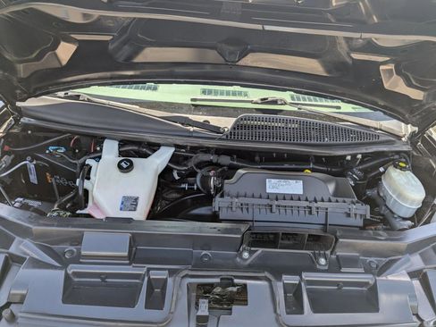 Used 2018 Chevrolet Express 2500 w/ Driver Convenience Package image 34