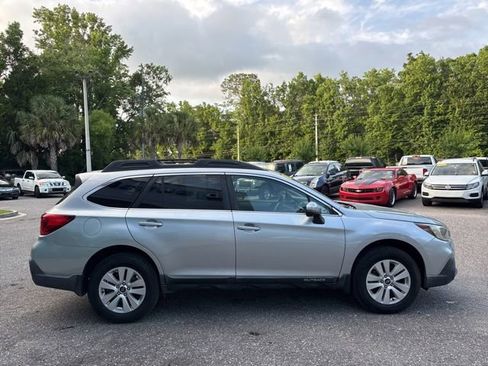 Used 2019 Subaru Outback 2.5i Premium AWD/4WD image 6