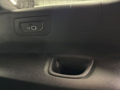 New 2025 Jeep Grand Cherokee L Altitude image 12