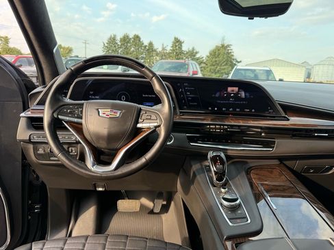 Used 2022 Cadillac Escalade Sport Platinum w/ Heavy-Duty Trailer Package image 17