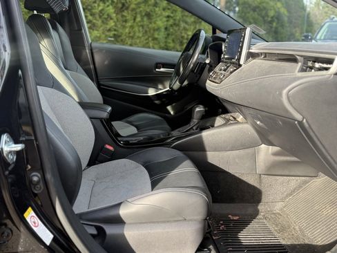 Used 2019 Toyota Corolla XSE image 20