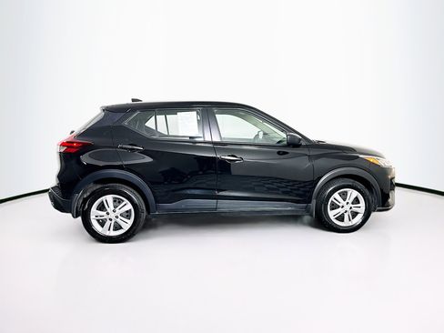 Used 2024 Nissan Kicks S FWD image 10