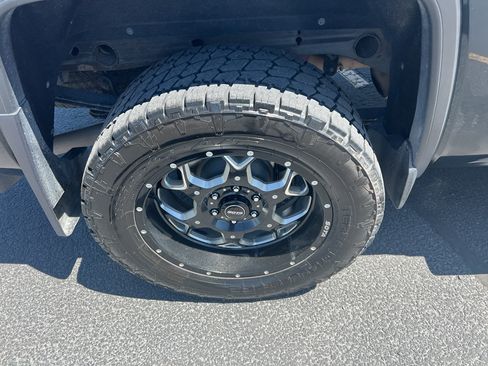 Used 2017 GMC Sierra 1500 SLT AWD/4WD image 4