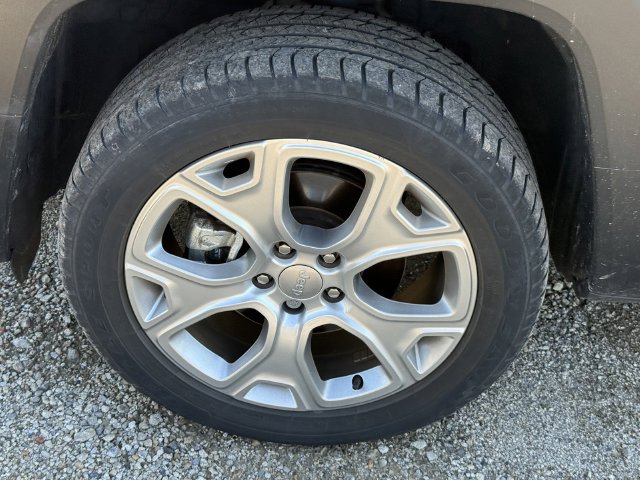 Used 2023 Jeep Renegade Limited AWD/4WD image 11