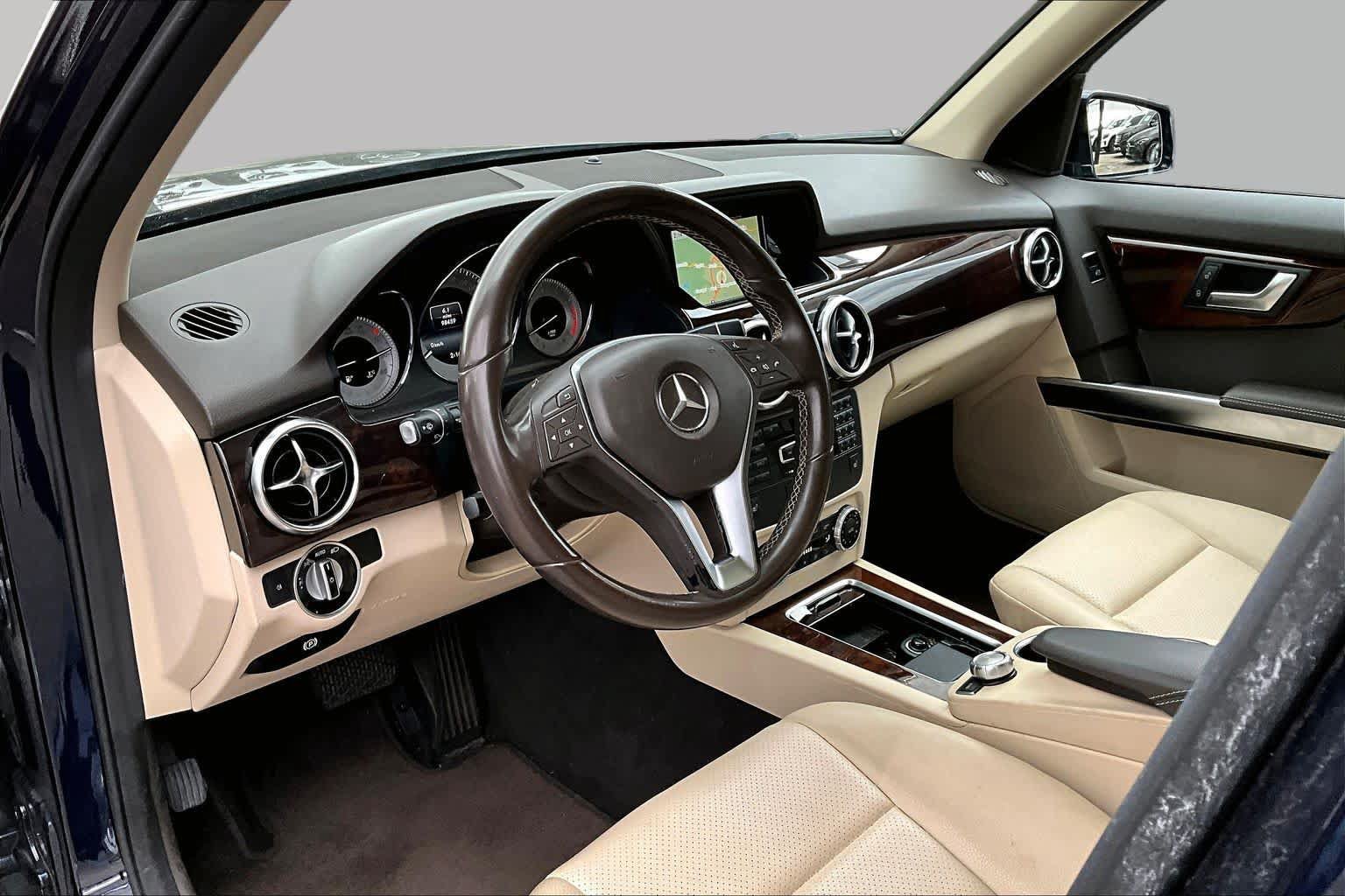 Used 2015 Mercedes-Benz GLK 350 2WD image 18