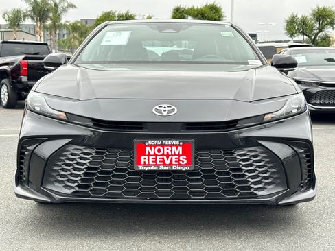 Certified 2025 Toyota Camry SE FWD image 4