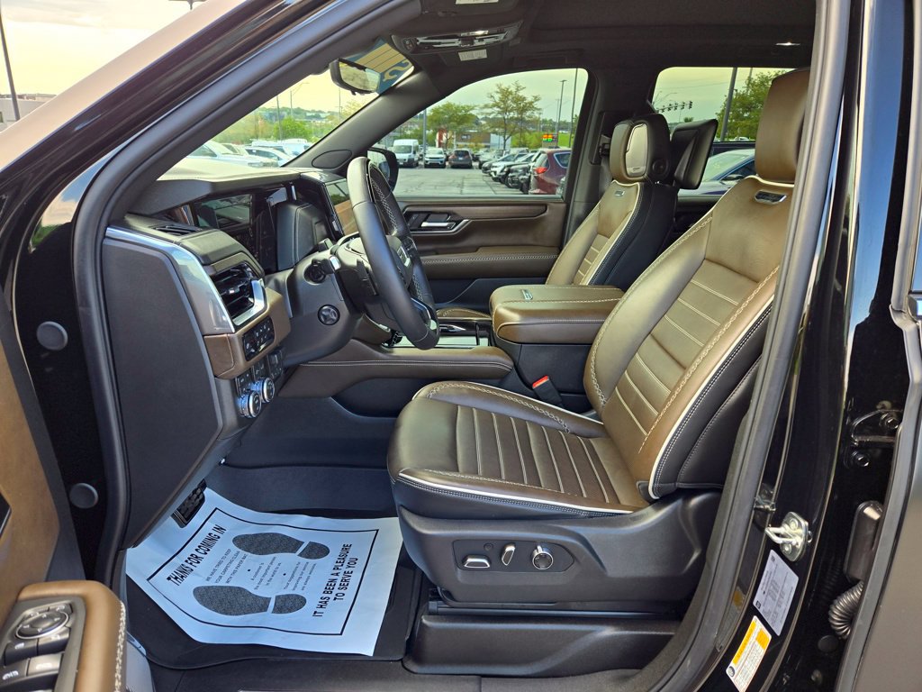 Used 2026 GMC Yukon Denali Ultimate AWD/4WD image 17