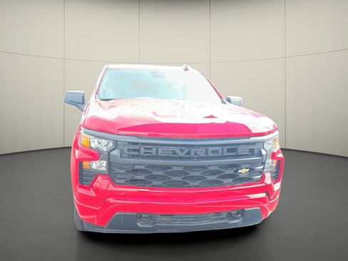 Used 2025 Chevrolet Silverado 1500 Custom RWD image 2