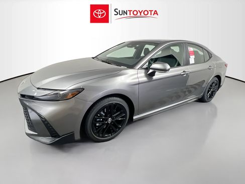 New 2026 Toyota Camry SE image 9