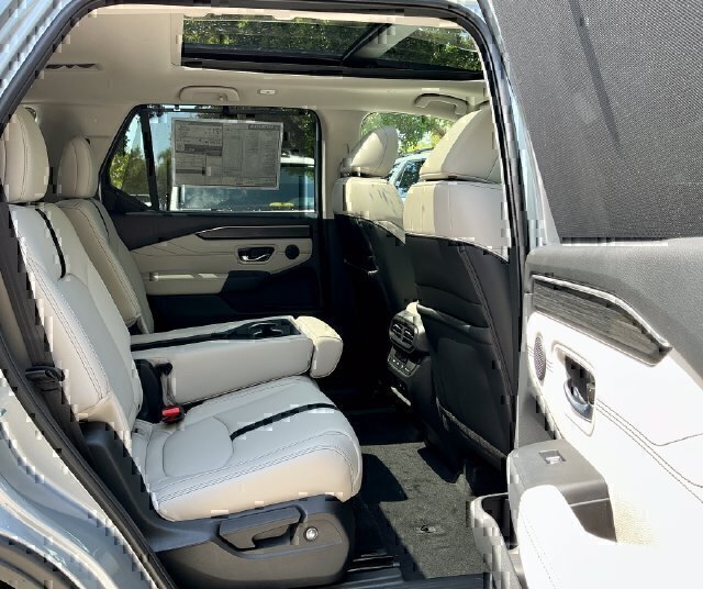 New 2026 Honda Pilot Touring image 14