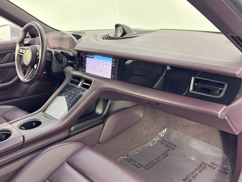 Used 2023 Porsche Taycan image 15