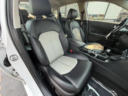 Used 2020 Kia Optima Premium FWD image 12