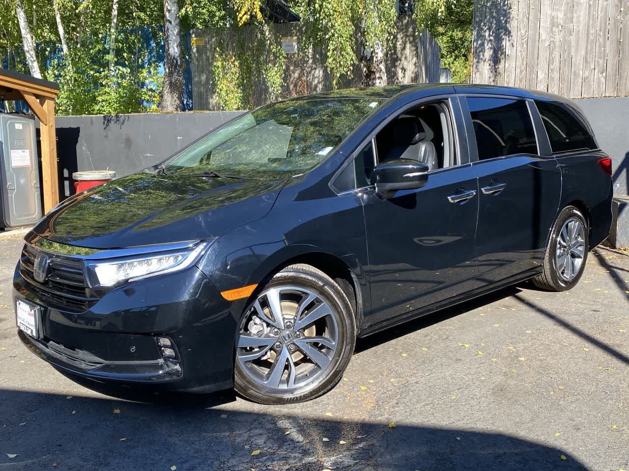 Used 2024 Honda Odyssey Touring image 1