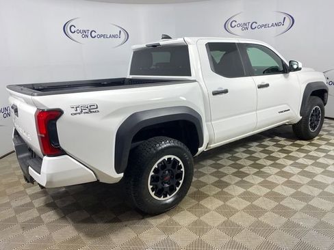 Used 2024 Toyota Tacoma TRD Off-Road AWD/4WD image 7