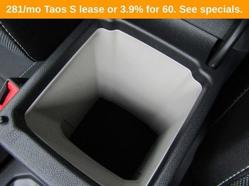 New 2024 Volkswagen Taos SE AWD/4WD image 29