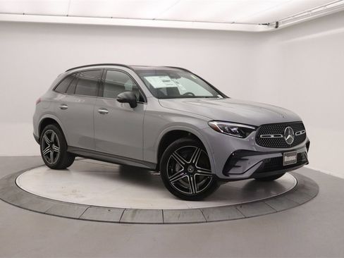 New 2026 Mercedes-Benz GLC 300 image 1